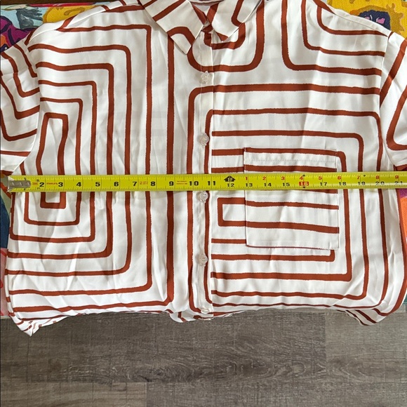 Geometric Patterned Shirt - Picture 5 of 5